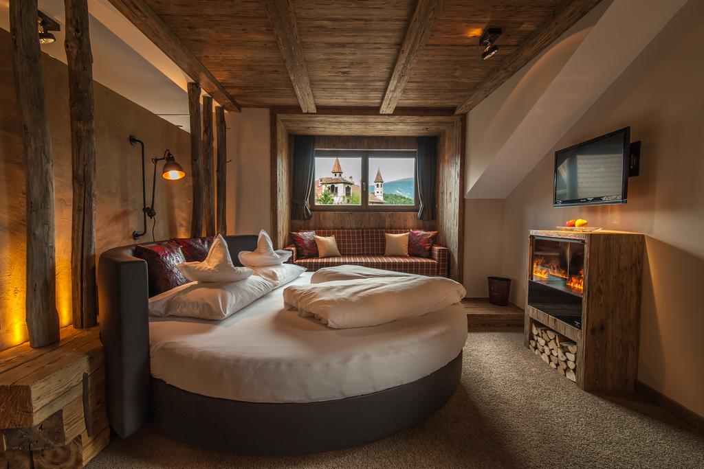 Hotel Zum Mohren Tesimo Bagian luar foto