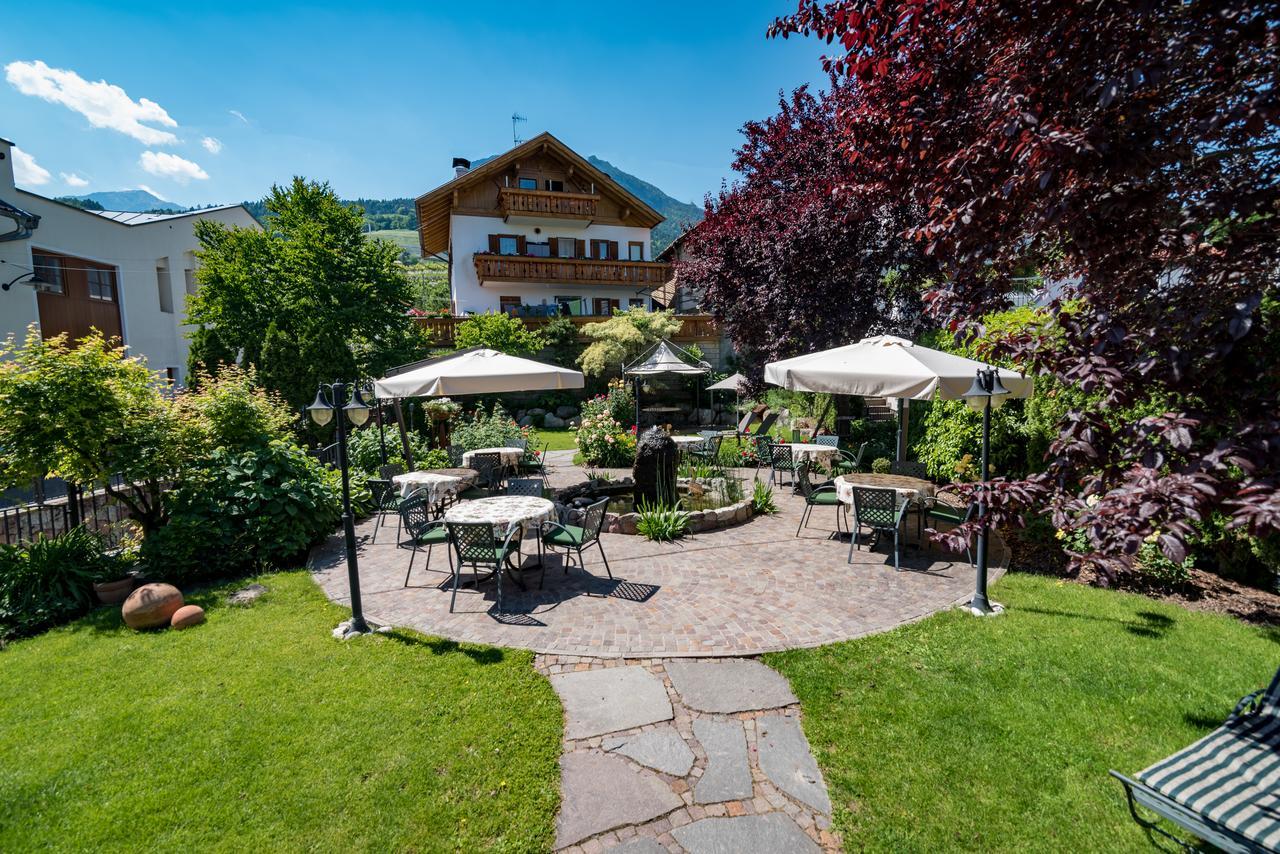 Hotel Zum Mohren Tesimo Bagian luar foto