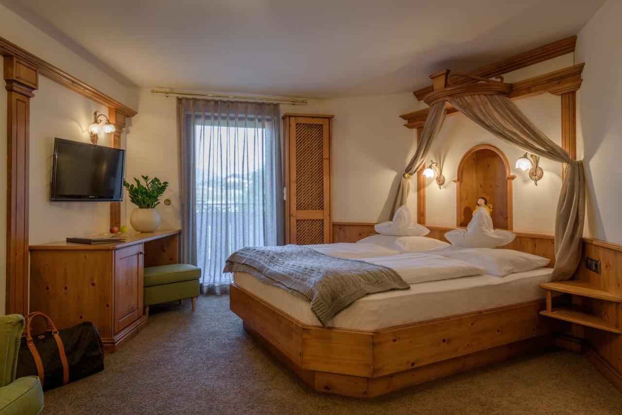 Hotel Zum Mohren Tesimo Bagian luar foto